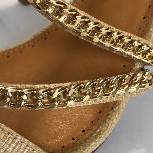 Adrienne Vittadini Sand & Gold Open Toe Back Zip Strappy Heeled Sandals size 9.5 - Picture 4 of 13
